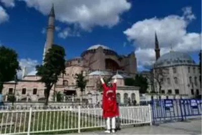 Karar sonrası Ayasofya'da dua ettiler