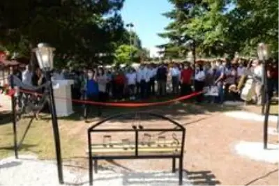 Kdz. Ereğli Sanat Sokağı'nda Müzisyen Lambalar