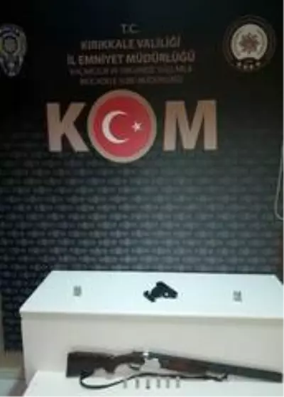 Kırıkkale'de bir adreste ruhsatsız silah ele geçirildi Kırıkkale'de bir adreste ruhsatsız silah ele geçirildi
