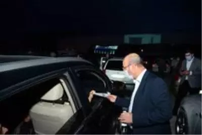 Kırşehir'de 'Arabalı sinema' etkinliği düzenledi Kırşehir'de 'Arabalı sinema' etkinliği düzenledi
