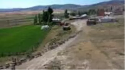 'Köyde yaşamak için 'bir sürü' neden' projesi koyun sürülerinin arasında imzalandı 'Köyde yaşamak için 'bir sürü' neden' projesi koyun sürülerinin arasında imzalandı