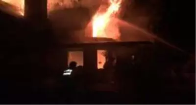 Kuşadası’nda boş villa yandı