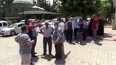Lise laboratuvarındaki patlamada hayatını kaybeden öğretmen toprağa verildi