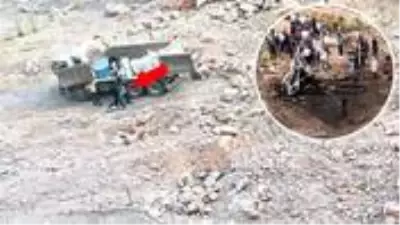 Sakarya'da ikinci patlamaya sebep olan havai fişeklerle ilgili korkunç detay: 15 gün soğutulması gerekiyordu Sakarya'da ikinci patlamaya sebep olan havai fişeklerle ilgili korkunç detay: 15 gün soğutulması gerekiyordu