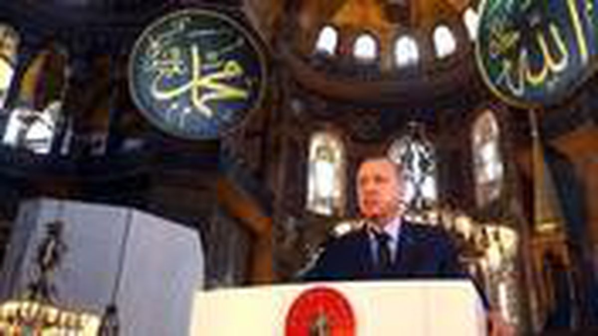 Son Dakika: Cumhurbaşkanı Erdoğan: Ayasofya'yı 24 Temmuz Cuma günü ibadete açıyoruz