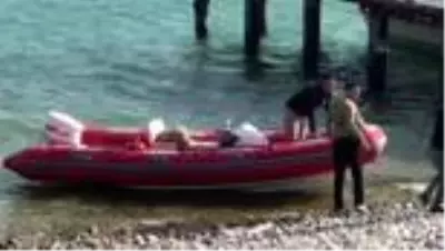 Van Gölü'nde batan teknedeki cesetlerin çıkarılması çalışmalarına ara verildi Van Gölü'nde batan teknedeki cesetlerin çıkarılması çalışmalarına ara verildi