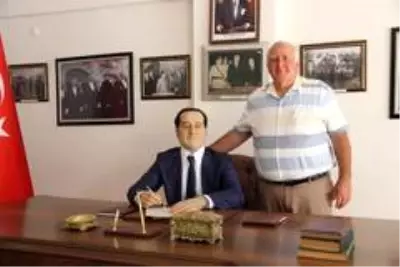 Yaşlılar unutamıyor, gençler tanımak için binlerce kilometreden geliyor Yaşlılar unutamıyor, gençler tanımak için binlerce kilometreden geliyor