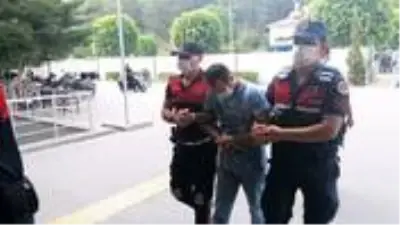 17 suçtan aranan cezaevi firarisi 6 yıldır kardeşinin kimliğiyle yaşamış 17 suçtan aranan cezaevi firarisi 6 yıldır kardeşinin kimliğiyle yaşamış