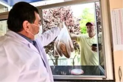 45 Halk Ekmek Satış Büfesi yeni sahiplerine teslim edildi 45 Halk Ekmek Satış Büfesi yeni sahiplerine teslim edildi