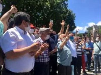 Ayasofya önündeki coşku devam ediyor Ayasofya önündeki coşku devam ediyor
