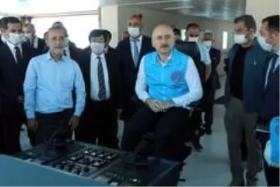 Bakan Karaismailoğlu İdris-İ Bitlis Feribotunda incelemelerde bulundu Bakan Karaismailoğlu İdris-İ Bitlis Feribotunda incelemelerde bulundu