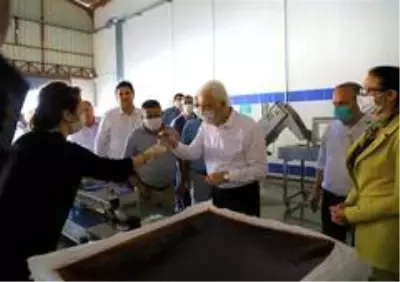 Başkan Gürün, 'Meyve-sebze kurutma' tesisini gezdi Başkan Gürün, 'Meyve-sebze kurutma' tesisini gezdi