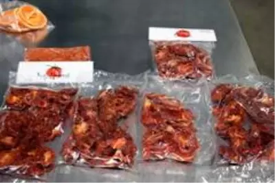 Başkan Gürün, 'Meyve-sebze kurutma' tesisini gezdi Başkan Gürün, 'Meyve-sebze kurutma' tesisini gezdi