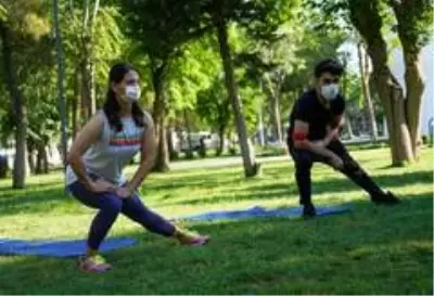 Büyükşehir Belediyesinden sosyal mesafeli sabah sporu Büyükşehir Belediyesinden sosyal mesafeli sabah sporu