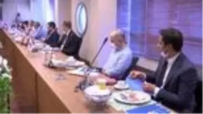 DEVA Genel Başkanı Babacan, gazetecilerle bir araya geldi DEVA Genel Başkanı Babacan, gazetecilerle bir araya geldi