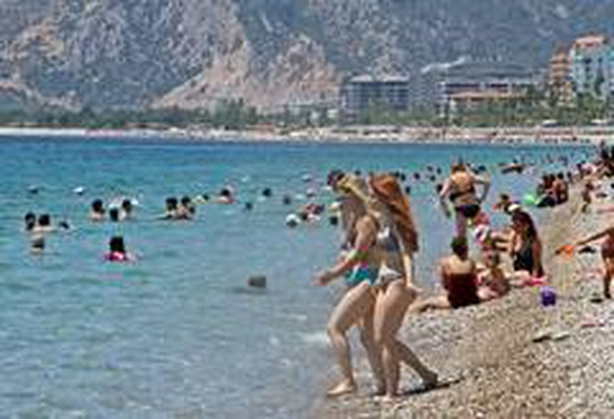 Dünyaca ünlü sahilimizde 'Çok fazla normalleştik' dedirten görüntüler