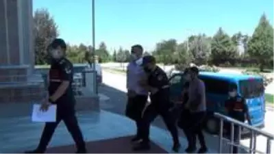Esrarla yakalanan şüpheliler tutuklandı Esrarla yakalanan şüpheliler tutuklandı