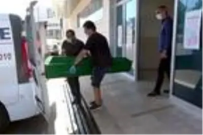 Falezlerden atlayan gencin cenazesi Rusya'ya götürüldü Falezlerden atlayan gencin cenazesi Rusya'ya götürüldü