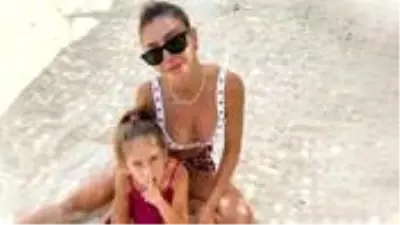Instagram'ı ikiye bölen video! Şeyma Subaşı dans etti, 7 yaşındaki kızı eşyalarını taşıdı Instagram'ı ikiye bölen video! Şeyma Subaşı dans etti, 7 yaşındaki kızı eşyalarını taşıdı
