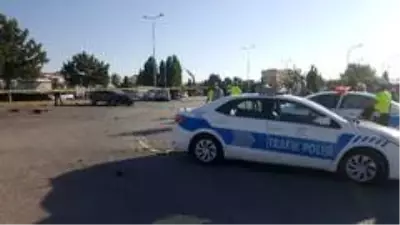 Son dakika haberleri: Karaman'da iki otomobil çarpıştı: 1 yaralı Son dakika haberleri: Karaman'da iki otomobil çarpıştı: 1 yaralı