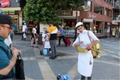 Kavurucu sıcakların vazgeçilmezi meyan şerbeti Kavurucu sıcakların vazgeçilmezi meyan şerbeti