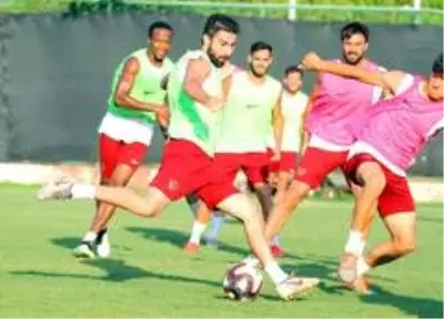 Lider Hatayspor, Adanaspor maçının hazırlıklarını tamamladı Lider Hatayspor, Adanaspor maçının hazırlıklarını tamamladı