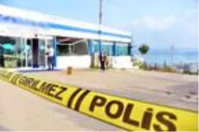 Restorana gece ateş açıp sabah molotof atan müşteri, iş yeri sahibi tarafından vuruldu Restorana gece ateş açıp sabah molotof atan müşteri, iş yeri sahibi tarafından vuruldu