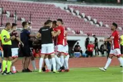 TFF 1.Lig: E.H.Balıkesirspor: 2 Eskişehirspor: 0 (Maç sonucu) TFF 1.Lig: E.H.Balıkesirspor: 2 Eskişehirspor: 0 (Maç sonucu)