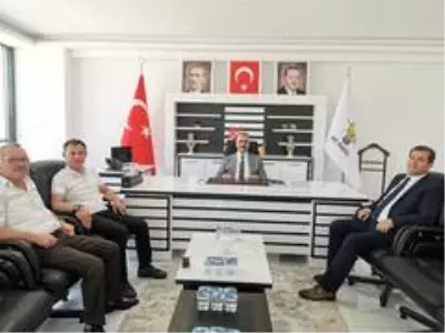 Ticaret Borsası'ndan AK Parti'ye ziyaret Ticaret Borsası'ndan AK Parti'ye ziyaret