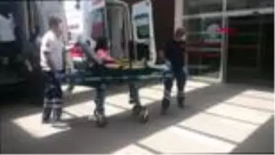 ADIYAMAN Üzerine gardırop devrilen 7 yaşındaki Selma yaralandı ADIYAMAN Üzerine gardırop devrilen 7 yaşındaki Selma yaralandı