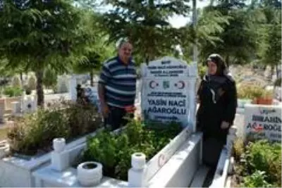 Ağaroğlu Ailesi oğullarını vatan uğruna şehit vermenin gururuyla yaşıyor Ağaroğlu Ailesi oğullarını vatan uğruna şehit vermenin gururuyla yaşıyor