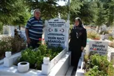 Ağaroğlu Ailesi oğullarını vatan uğruna şehit vermenin gururuyla yaşıyor Ağaroğlu Ailesi oğullarını vatan uğruna şehit vermenin gururuyla yaşıyor