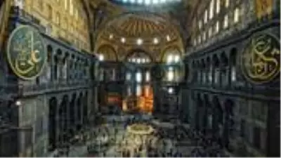 Ayasofya'nın ibadete açılması Yunanistan'ı rahatsız etti: Kışkırtıcı bir eylem Ayasofya'nın ibadete açılması Yunanistan'ı rahatsız etti: Kışkırtıcı bir eylem