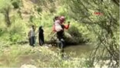 Bingöl Teröristlerden arındırılan 'kayıp şehir' Pargasur'a ziyaretçi akını Bingöl Teröristlerden arındırılan 'kayıp şehir' Pargasur'a ziyaretçi akını