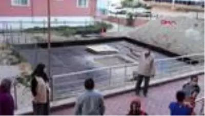 BURDUR Site sakinlerinden, park alanına inşaat tepkisi BURDUR Site sakinlerinden, park alanına inşaat tepkisi