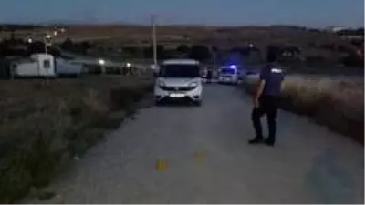 Çorum'da 2 otomobil kurşunlandı
