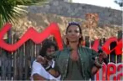 Demet Akalın, Bodrum'da sahne aldı Demet Akalın, Bodrum'da sahne aldı