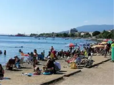 Erdek'e hafta sonu tatilci akını Erdek'e hafta sonu tatilci akını