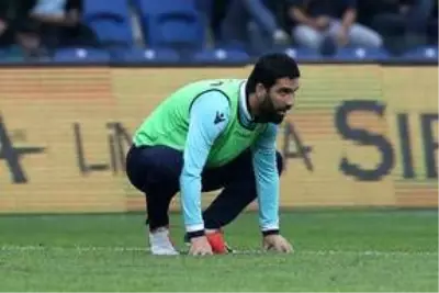 İspanyol basını, Galatasaray'ın Arda Turan ile 1+1 yıllığına anlaştığını yazdı İspanyol basını, Galatasaray'ın Arda Turan ile 1+1 yıllığına anlaştığını yazdı