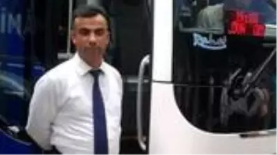 Karacabey Belediyespor takım otobüsü şoförü, sokak ortasında 15 kez bıçaklanarak öldürüldü Karacabey Belediyespor takım otobüsü şoförü, sokak ortasında 15 kez bıçaklanarak öldürüldü
