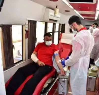 Kepez'de 'Kan ver can olsun' kampanyası Kepez'de 'Kan ver can olsun' kampanyası