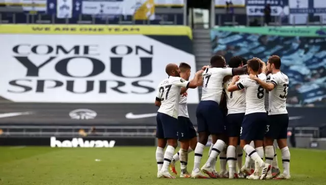 Londra derbisinde Tottenham, 1-0 geri düşmesine karşın Arsenal'i 2-1 mağlup etti Londra derbisinde Tottenham, 1-0 geri düşmesine karşın Arsenal'i 2-1 mağlup etti