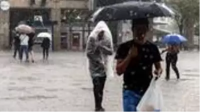 Meteoroloji, 10 il için sağanak yağış uyarısında bulundu Meteoroloji, 10 il için sağanak yağış uyarısında bulundu