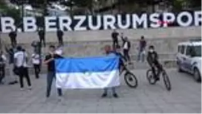 SPOR BB Erzurumsporlu taraftarlardan meşaleli kutlama SPOR BB Erzurumsporlu taraftarlardan meşaleli kutlama