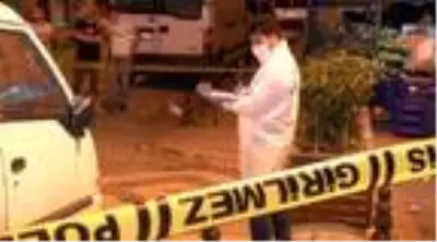 Sultangazi'de iş yerine silahlı saldırı: 3 yaralı Sultangazi'de iş yerine silahlı saldırı: 3 yaralı