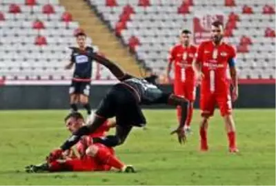 Süper Lig: Fraport TAV Antalyaspor: 1 Aytemiz Alanyaspor: 0 (Maç sonucu)
