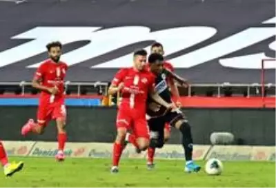 Süper Lig: Fraport TAV Antalyaspor: 1Aytemiz Alanyaspor: 0 (İlk yarı)