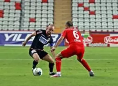 Süper Lig: Fraport TAV Antalyaspor: 1Aytemiz Alanyaspor: 0 (İlk yarı)