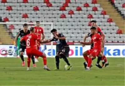 Süper Lig: Fraport TAV Antalyaspor: 1Aytemiz Alanyaspor: 0 (İlk yarı)