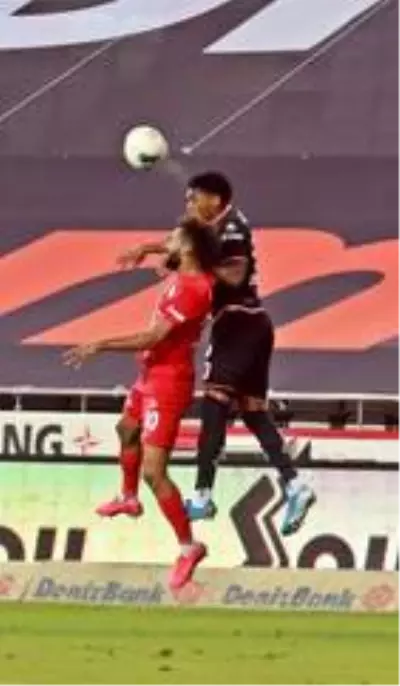 Süper Lig: Fraport TAV Antalyaspor: 1Aytemiz Alanyaspor: 0 (İlk yarı)